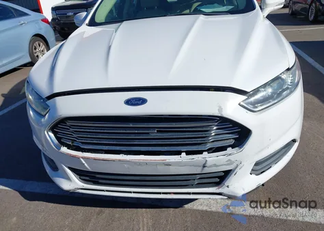 2015 Ford Fusion Se z USA, uszkodzony, nr VIN 1FA6P0H75F5114729